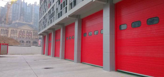 مضاد للرياح 23bd مسحوق الباب المقطعي العلوي مغطى بمشروع شقة الشركة المصنعة Great Surface China