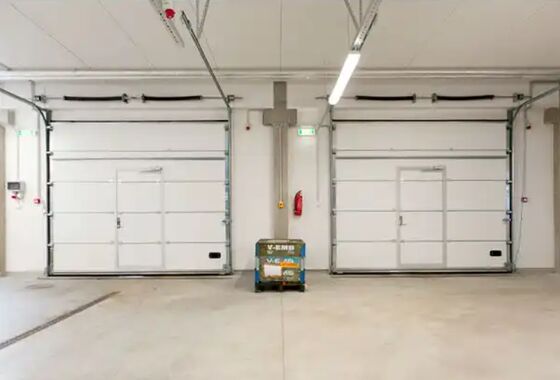 الصين التلقائي مستودع المصنع الخارجية الباب المخصصة القطاعية فوق الطاقة الصلبة محطة إطفاء تجارية الأبواب الصناعية